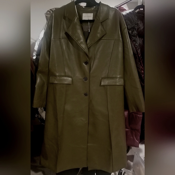 Faux Leather Trench Coat with Pinched Pleats (Olive Green) - DEPT ANONYM - Picture 5 of 8